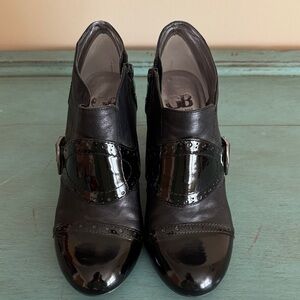 Gianni Bini Elegant Black Leather Women's Heeled Boot.